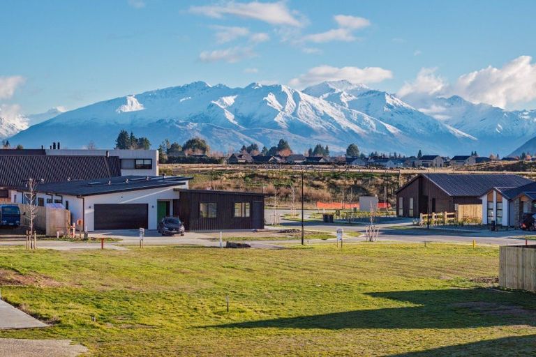 Photo of property in 19 Burbank Road, Wanaka, 9382