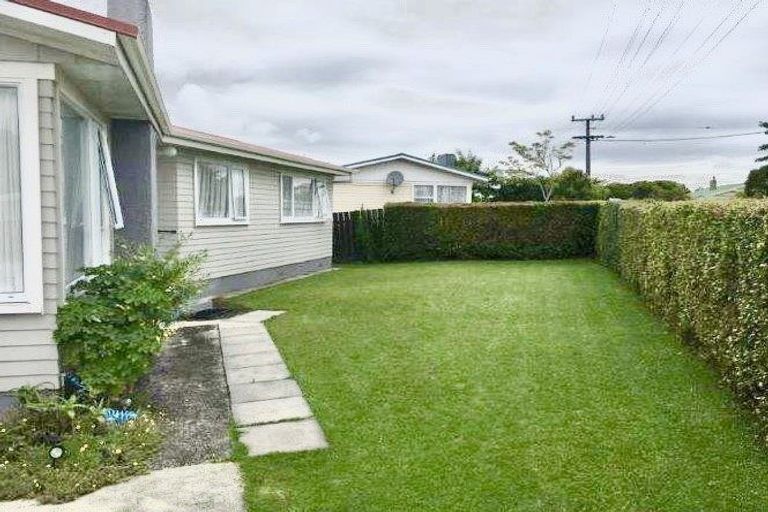 Photo of property in 17 Doctors Hill Road, Maungaturoto, 0520