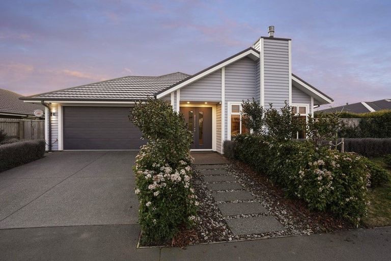 Photo of property in 54 Luxembourg Crescent, Halswell, Christchurch, 8025