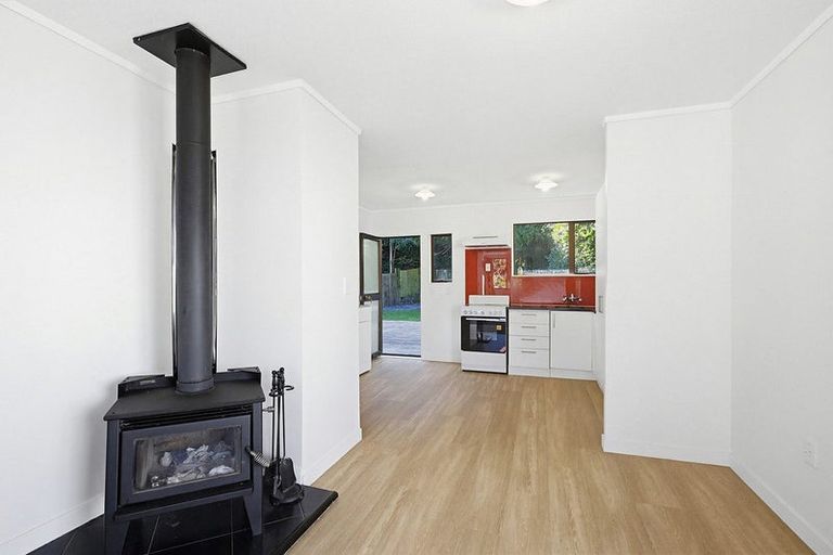 Photo of property in 48 Cardiff Crescent, Cannons Creek, Porirua, 5024