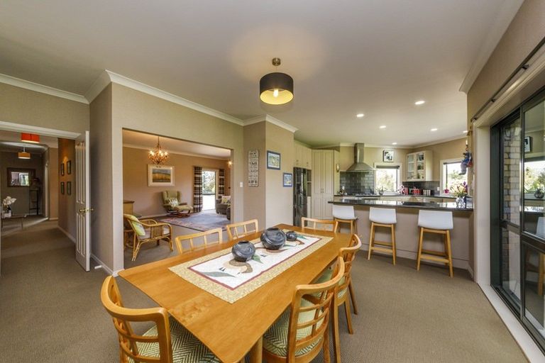 Photo of property in 1 Bushview Lane, Ashhurst, Palmerston North, 4470