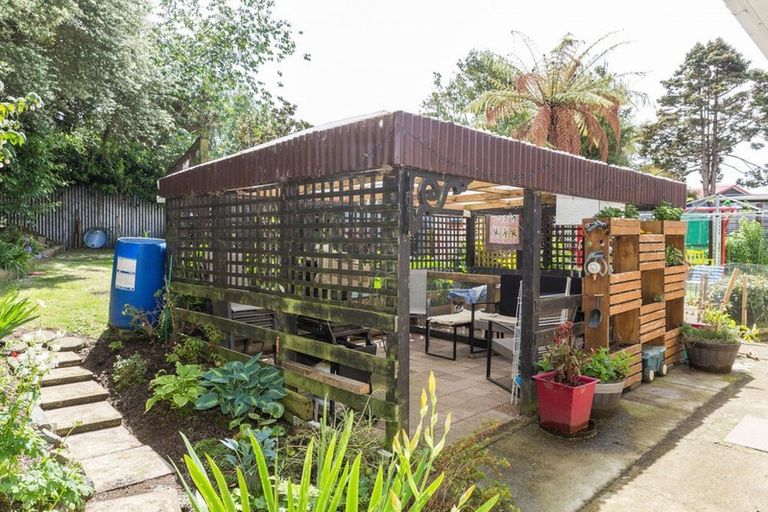 Photo of property in 8 Hartgill Crescent, Dannevirke, 4930