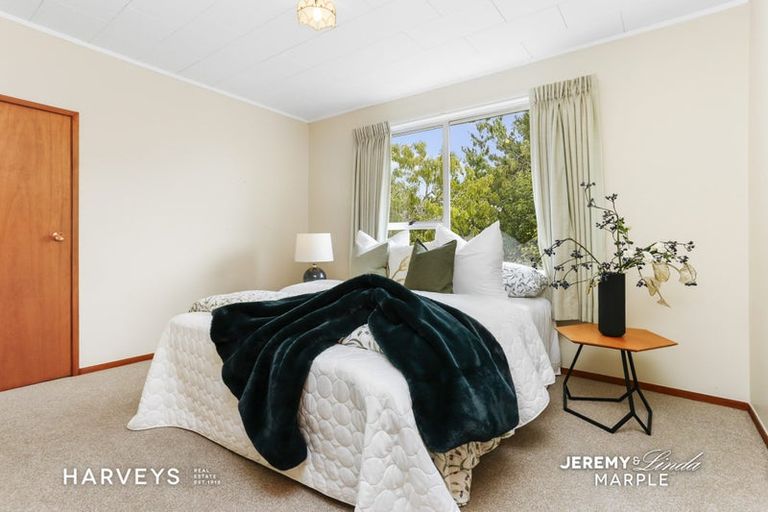 Photo of property in 35 South Lynn Road, Titirangi, Auckland, 0604