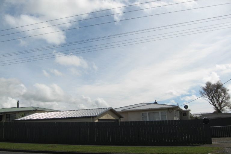 Photo of property in 12 Celia Street, Stratford, 4332