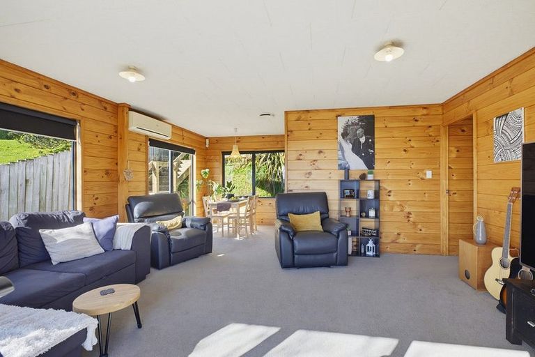 Photo of property in 32 Northumberland Street, Cannons Creek, Porirua, 5024
