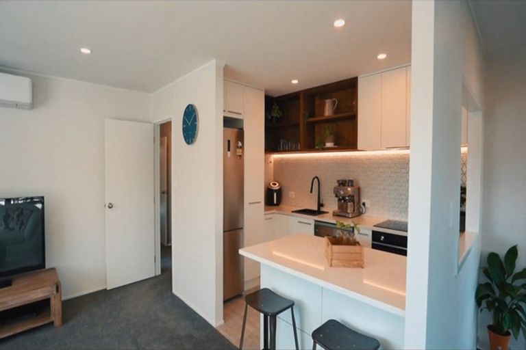 Photo of property in 1/9 Paruru Avenue, Northcote, Auckland, 0627