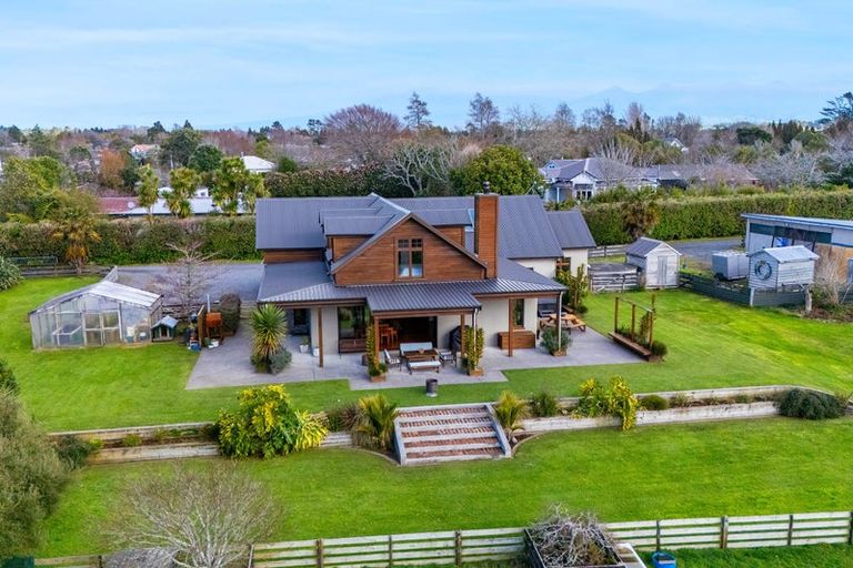 Photo of property in 1248 Egmont Road, Egmont Village, New Plymouth, 4372