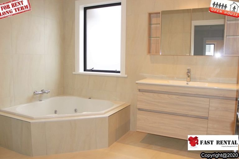 Photo of property in 25 Headland Drive, Long Bay, Auckland, 0630