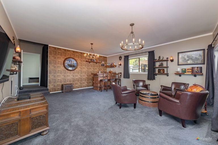 Photo of property in 17b Gemstone Drive, Birchville, Upper Hutt, 5018