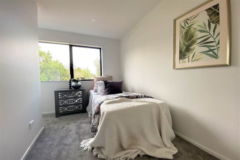 Photo of property in 7/66 Bruce Road, Glenfield, Auckland, 0629