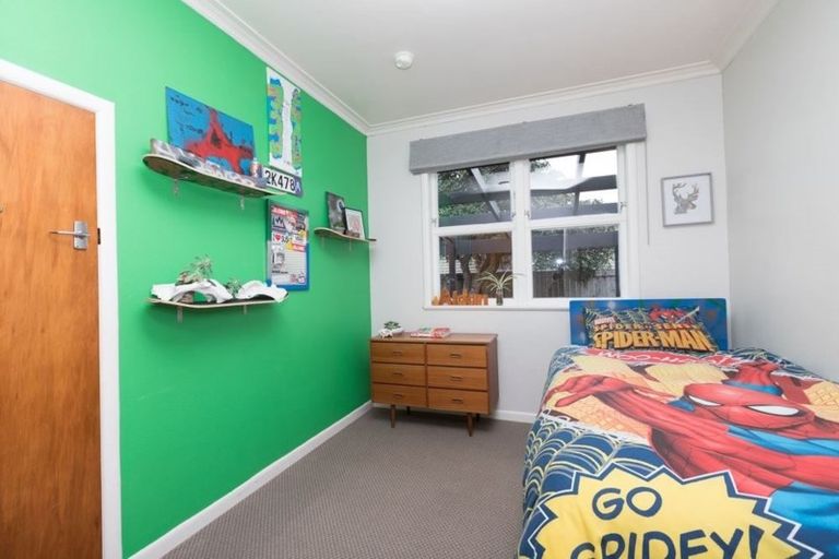 Photo of property in 4 Dover Road, St Andrews, Hamilton, 3200