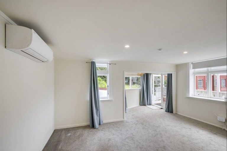 Photo of property in 1 Cathedral Lane, Napier South, Napier, 4110
