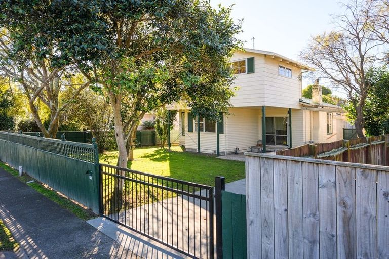 Photo of property in 179 Botanical Road, Takaro, Palmerston North, 4412