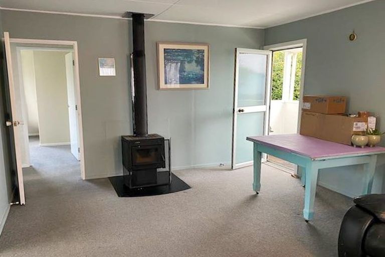 Photo of property in 16 Tasman Crescent, Carterton, 5713