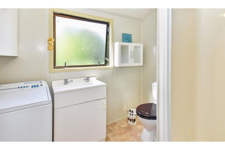 Photo of property in 4 Mission Road, Port Waikato, Tuakau, 2695