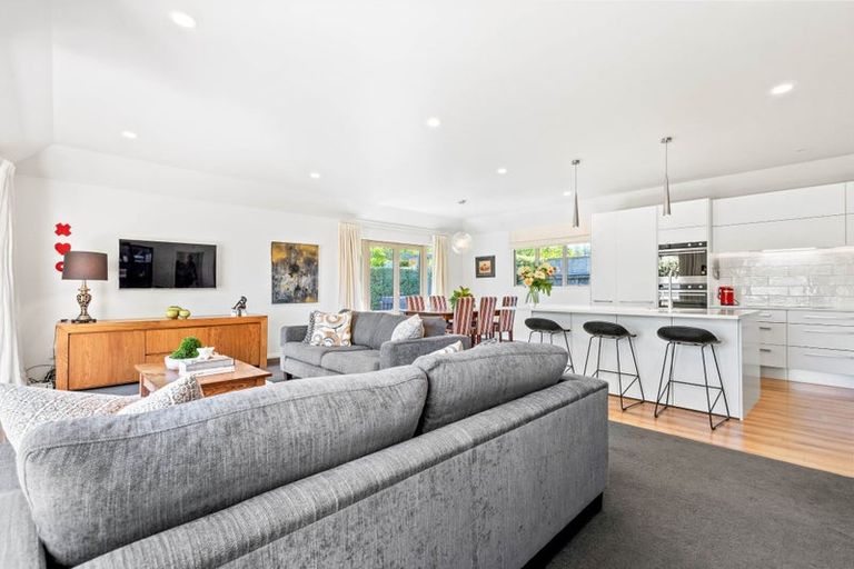 Photo of property in 1 Springvale Gardens, Harewood, Christchurch, 8051