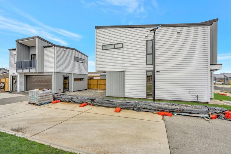 Photo of property in 24a Clayden Shuttleworth Street, Papakura, 2110