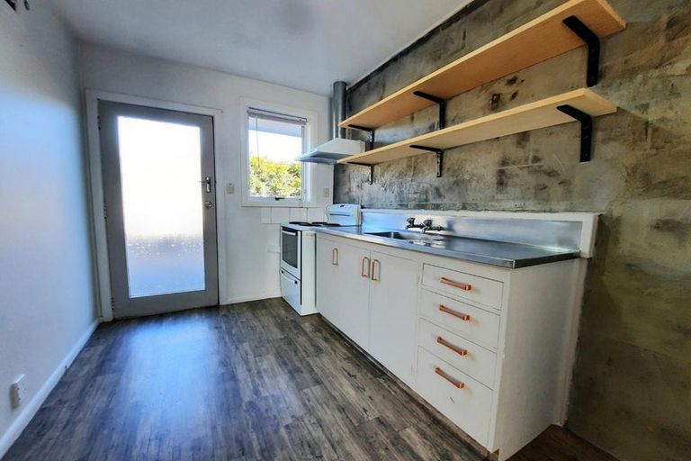 Photo of property in 2/79 Champion Street, Edgeware, Christchurch, 8013