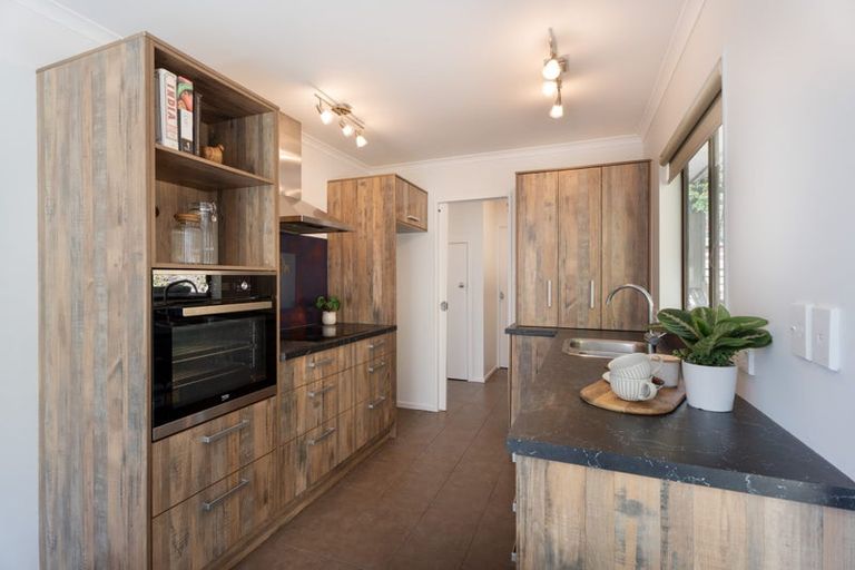 Photo of property in 36 Cambrian Street, Churton Park, Wellington, 6037