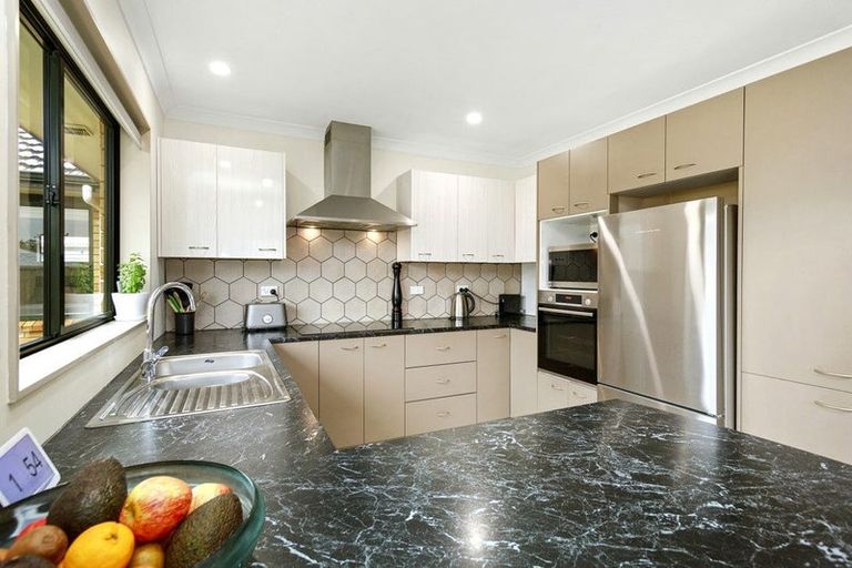 Photo of property in 10 Nathan Street, Tawa, Wellington, 5028