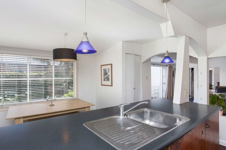 Photo of property in 171 Springfield Road, St Albans, Christchurch, 8014
