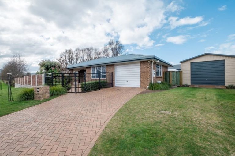 Photo of property in 13 Ruth Street, Riverdale, Gisborne, 4010
