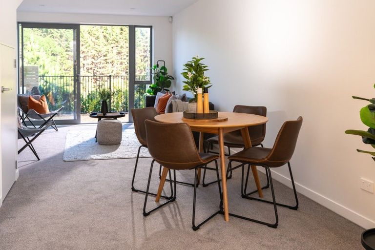 Photo of property in 84 Ara Paiwhenua, Tawa, Wellington, 5028