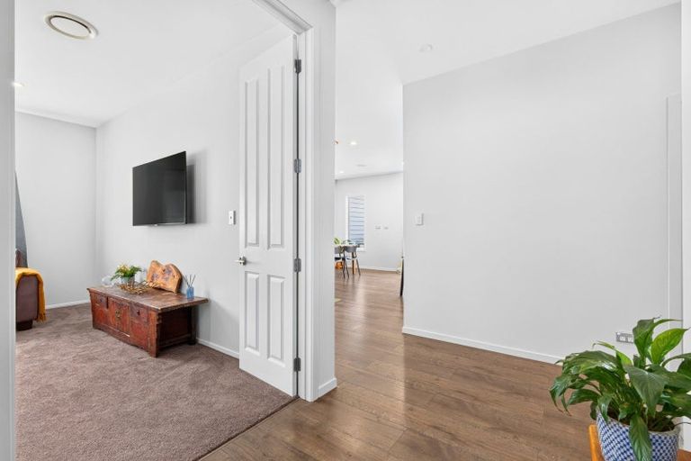Photo of property in 4 Gemscott Crescent, Huapai, Kumeu, 0810