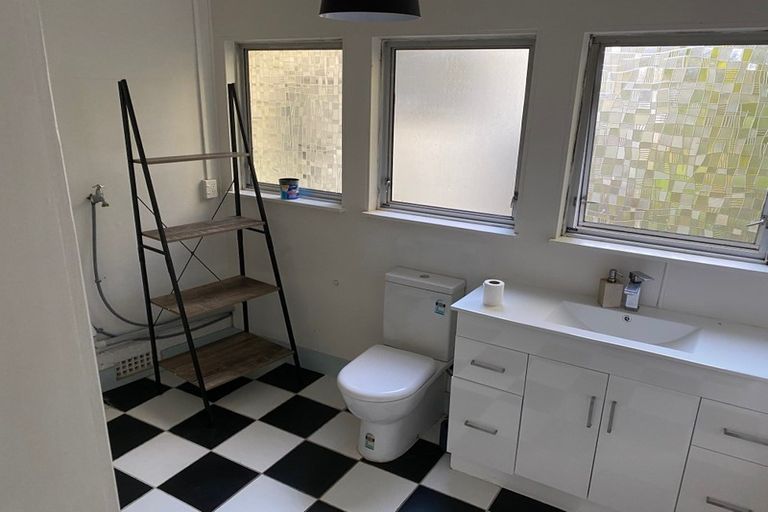 Photo of property in 35 Kopara Grove, Stokes Valley, Lower Hutt, 5019