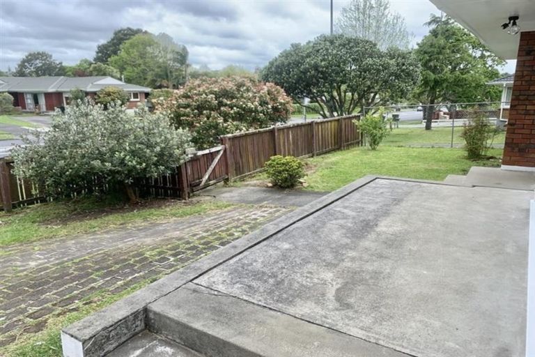 Photo of property in 47 Cascades Road, Pakuranga Heights, Auckland, 2010