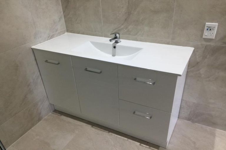 Photo of property in 112 Hansons Lane, Upper Riccarton, Christchurch, 8041