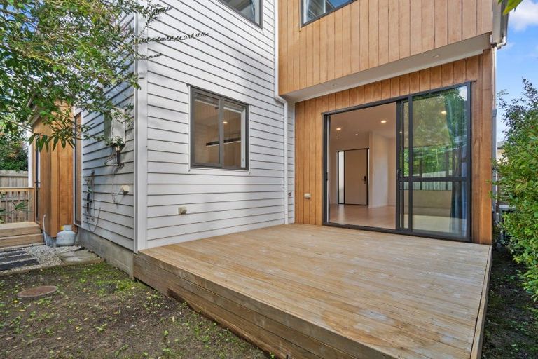 Photo of property in 24c Nikau Street, New Lynn, Auckland, 0600