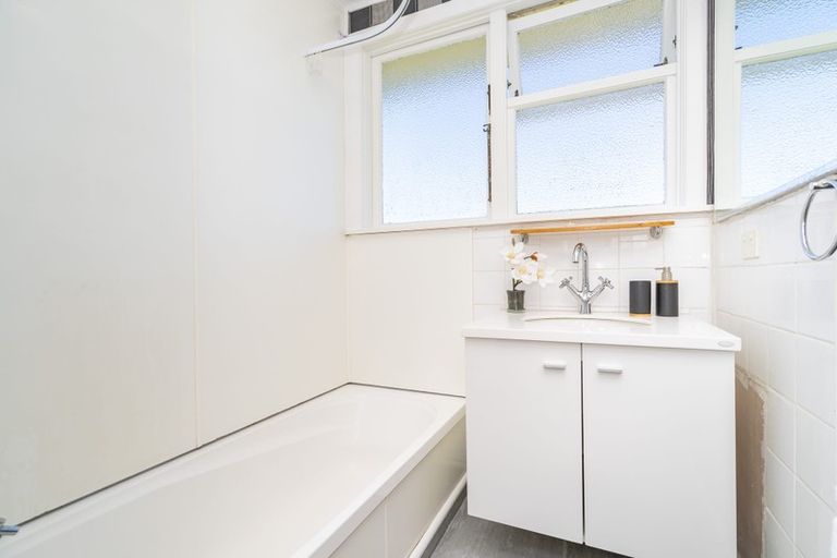 Photo of property in 27 Hanlon Street, Halfway Bush, Dunedin, 9010