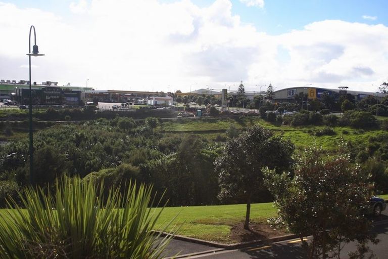 Photo of property in 11 Waihi Way, East Tamaki, Auckland, 2013