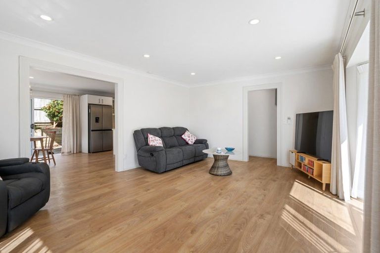 Photo of property in 40 Santa Ana Drive, Dannemora, Auckland, 2016