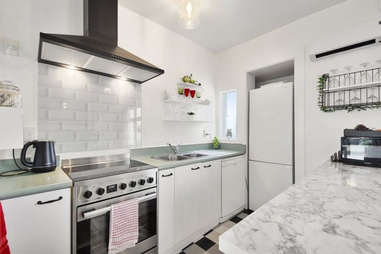 Photo of property in 102a West Belt, Rangiora, 7400