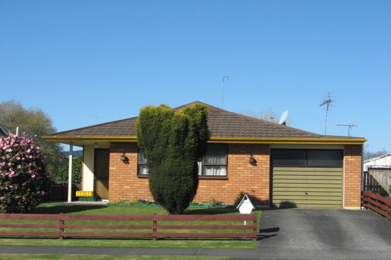 Photo of property in 52 Hakanoa Street, Huntly, 3700