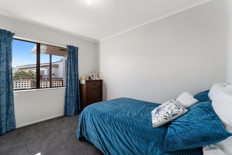 Photo of property in 15 Pukeko Street, Paraparaumu, 5032