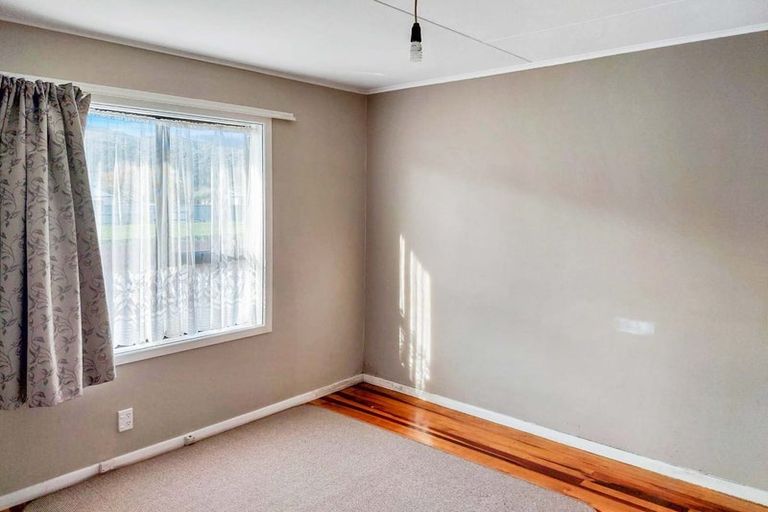 Photo of property in 14 Best Street, Wainuiomata, Lower Hutt, 5014