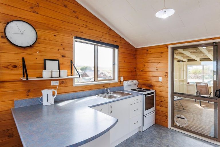 Photo of property in Build Inn, 1942 Parewanui Road, Parewanui, Bulls, 4894