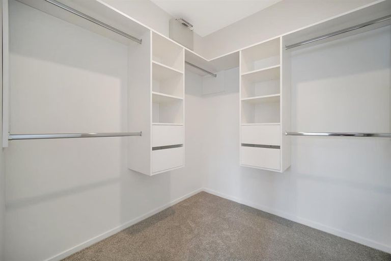 Photo of property in 73 Whare Kauri Road, Papakura, 2110