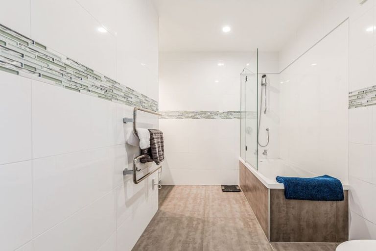 Photo of property in 166 Royal Road, Massey, Auckland, 0614