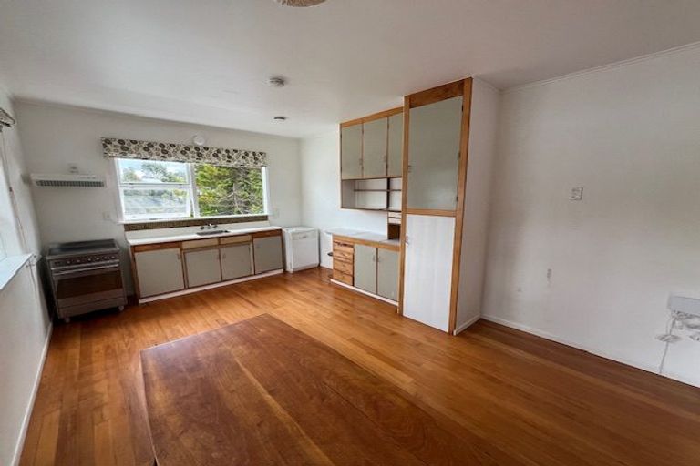 Photo of property in 1/27 Gazelle Avenue, Beach Haven, Auckland, 0626