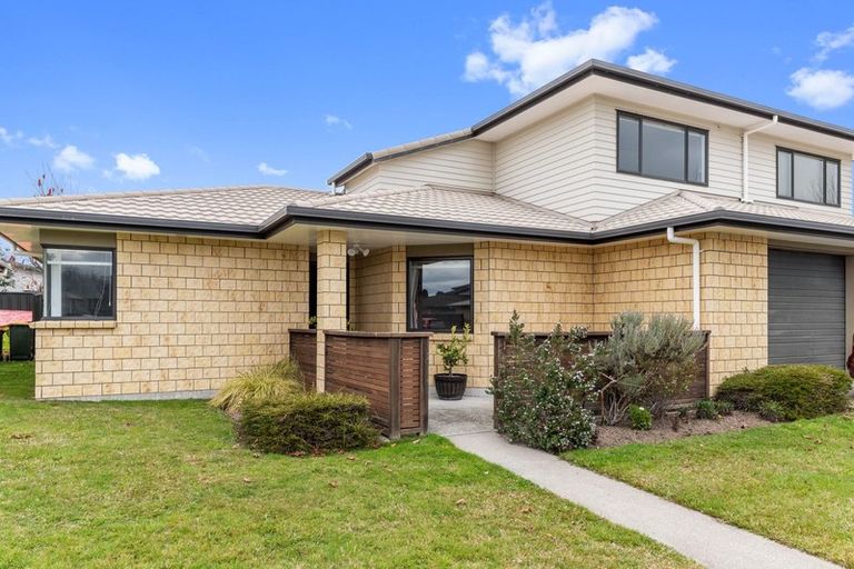 Photo of property in 43/64 Kawaha Point Road, Kawaha Point, Rotorua, 3010