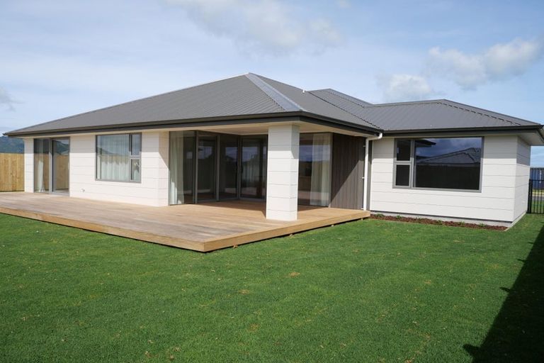 Photo of property in 26 Taurangawaka Road, One Tree Point, 0118