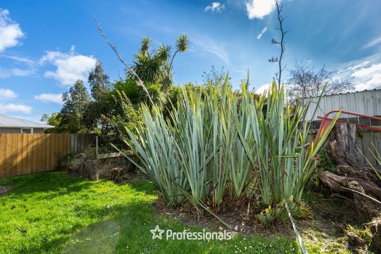 Photo of property in 40 Moeraki Road, Maoribank, Upper Hutt, 5018