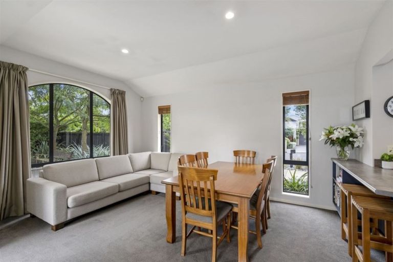 Photo of property in 4 Scarlet Lane, Redwood, Christchurch, 8051