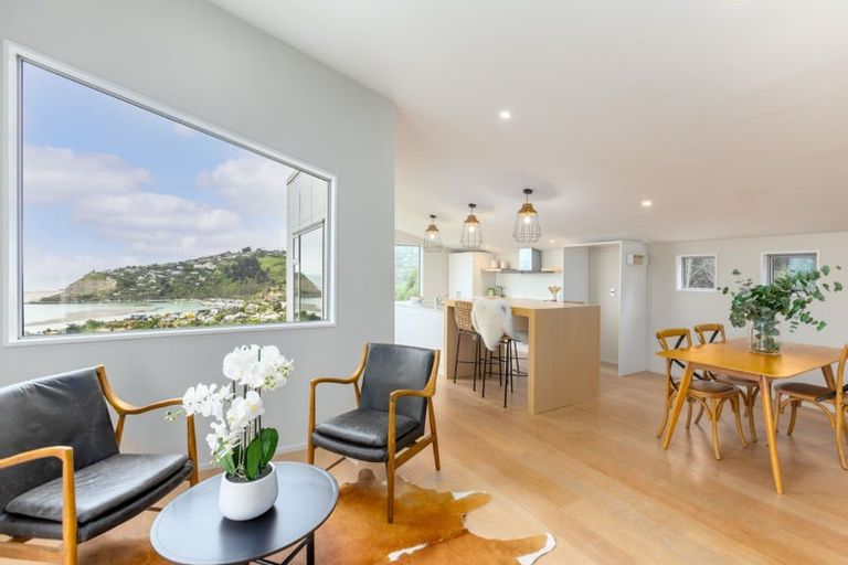 Photo of property in 16 Glendevere Terrace, Redcliffs, Christchurch, 8081