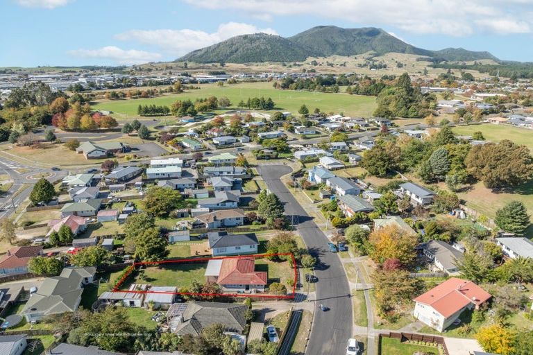 Photo of property in 18 Tawa Street, Hilltop, Taupo, 3330