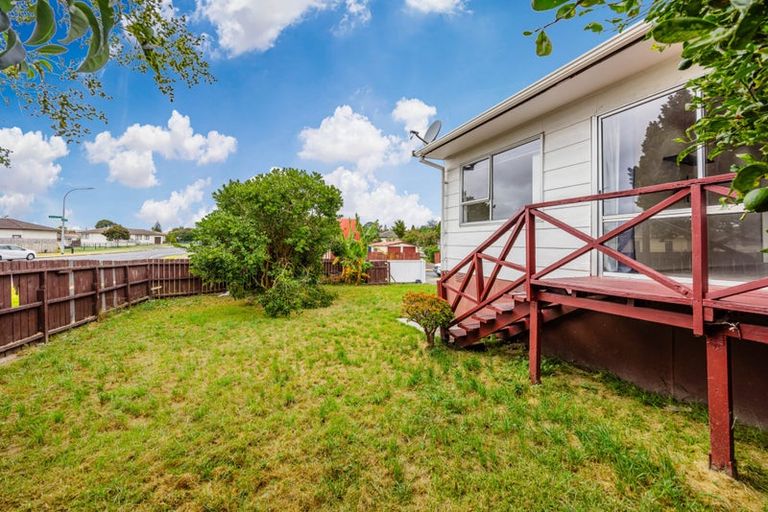 Photo of property in 2/60 Moncrieff Avenue, Clendon Park, Auckland, 2103